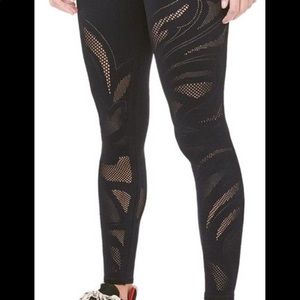 Lululemon Reveal Tight 25”